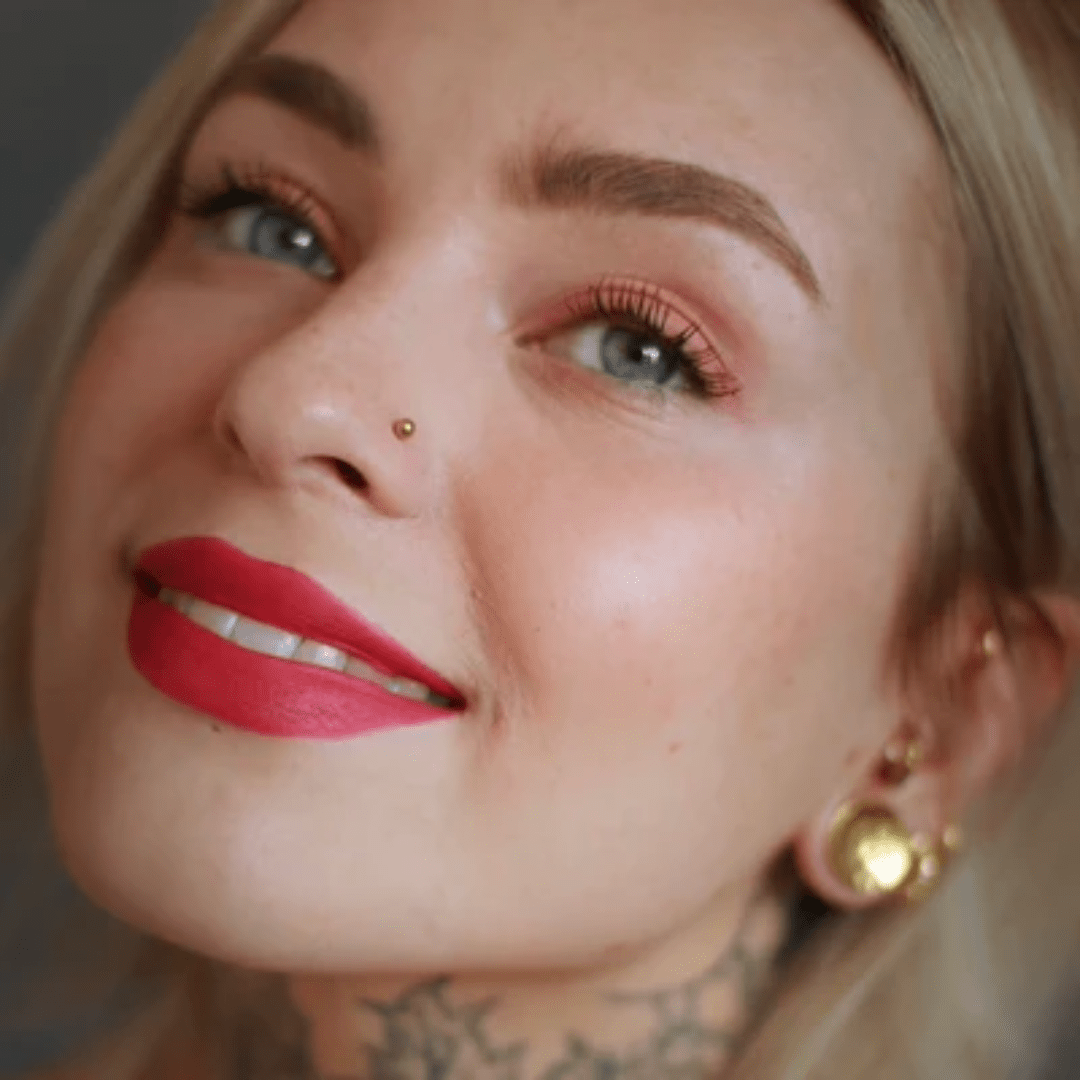 #color_reef 01 vibrant matte peach