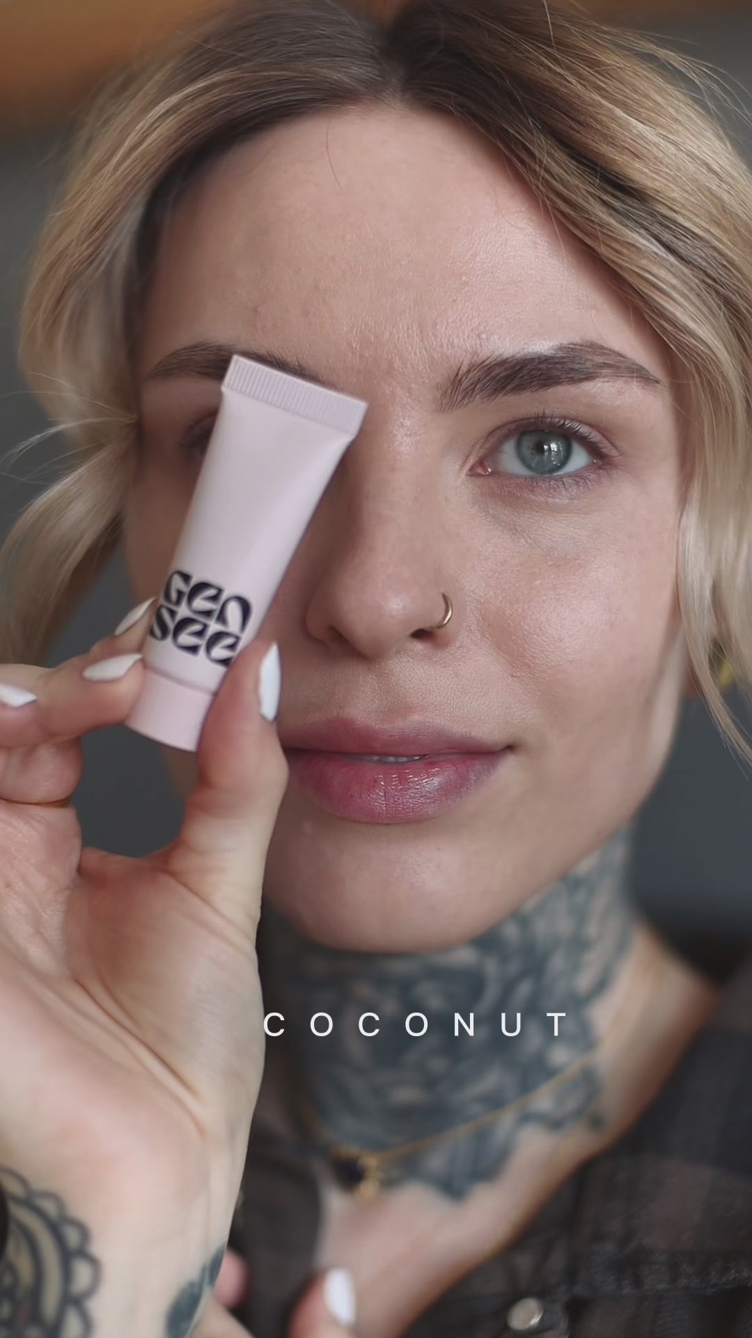 Load video: Golden Glow